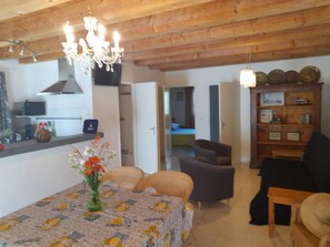 Interior - 2 vacation apartments, each with 75 square meters on 4000 square meters of fenced property. (Hourtin)