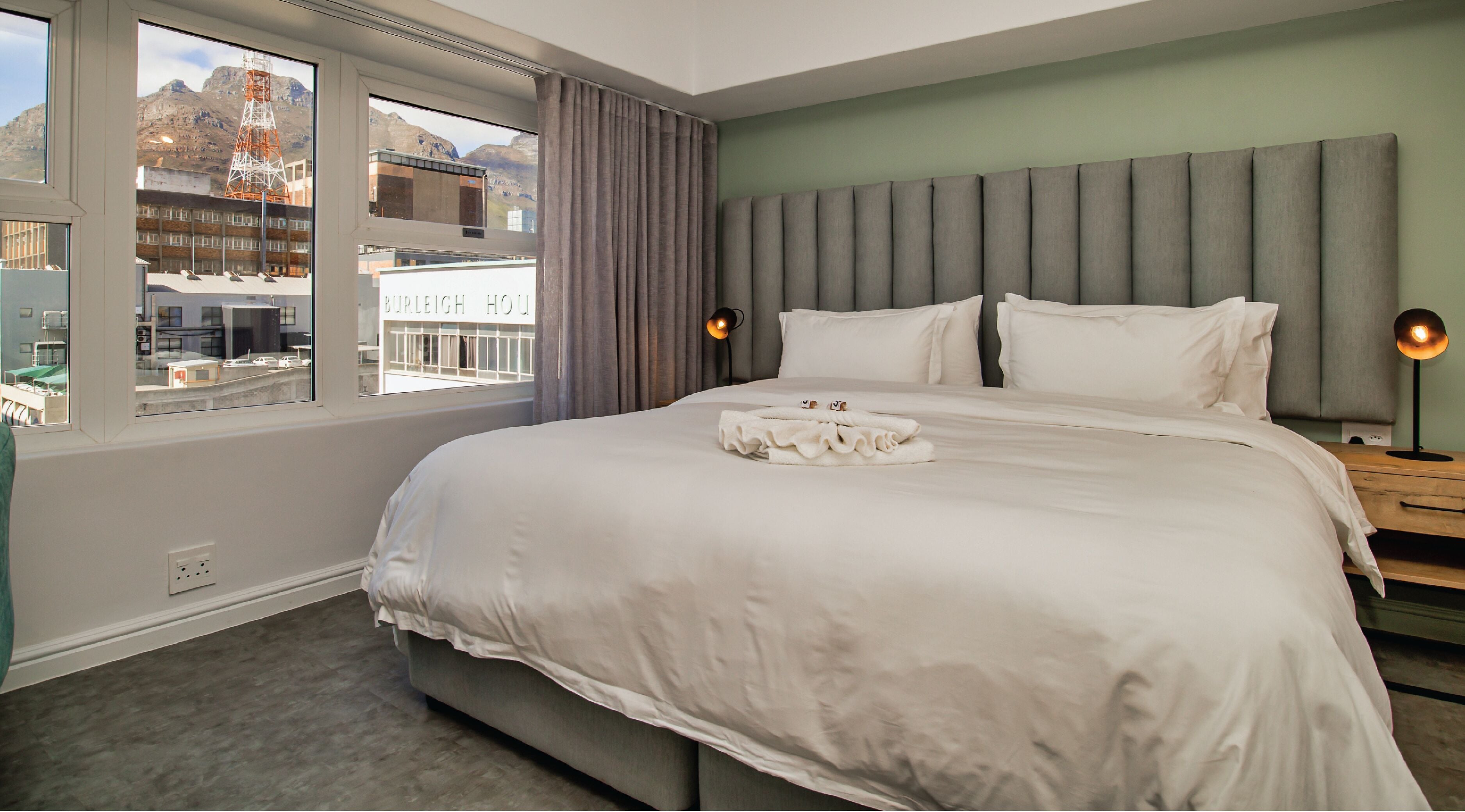 Photo - 9 On Barrack