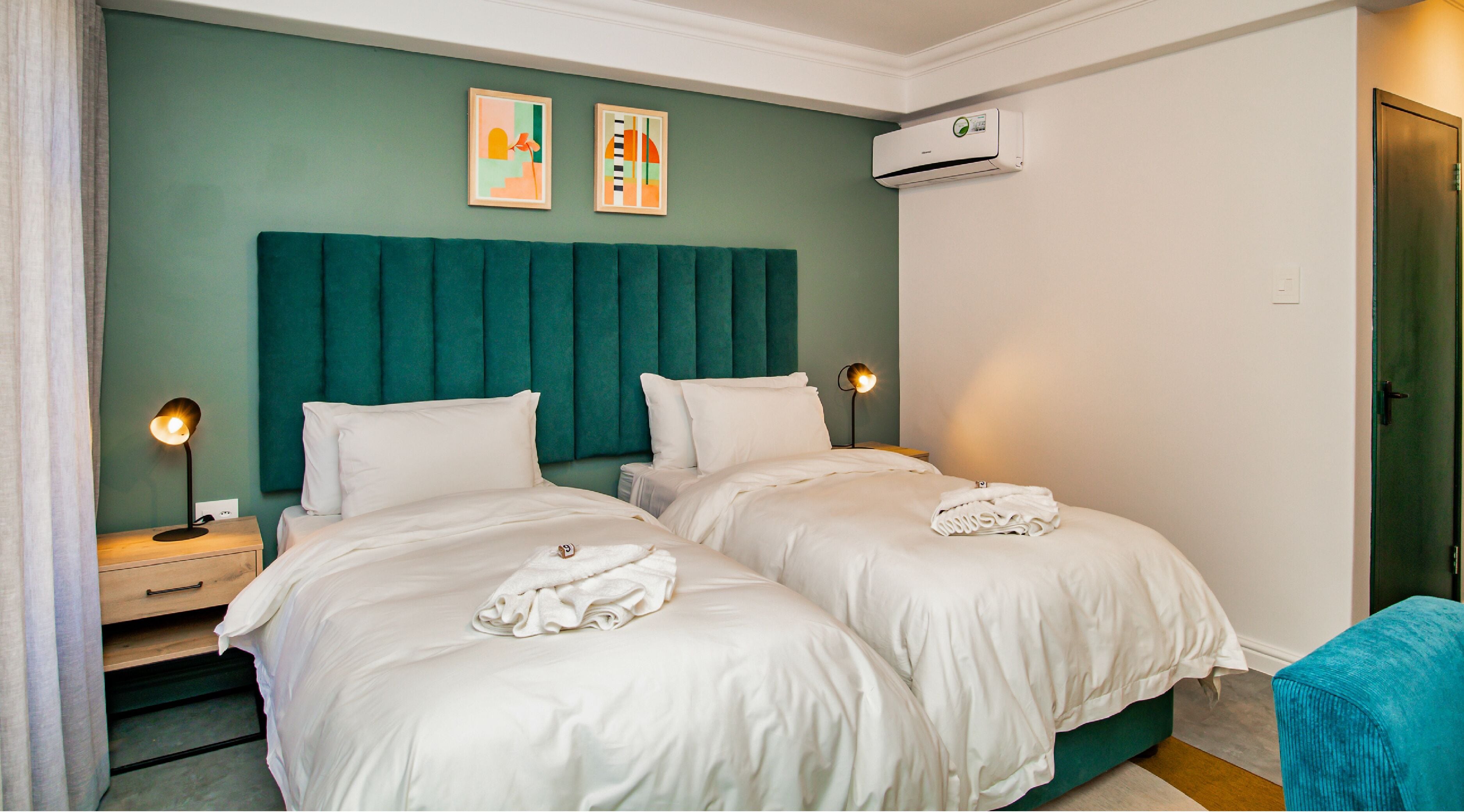 Photo - 9 On Barrack