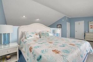 Condo, 3 Bedrooms | 3 bedrooms, iron/ironing board, free WiFi - Crab Cove On The Bay 407 3 Bedroom Condo (Ocean City)