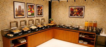 Maalyasa大酒店及套房，美国领事馆附近