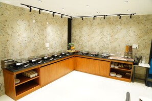 Restaurant - Grand Maalyasa Hotel & Suites (Hyderabad)