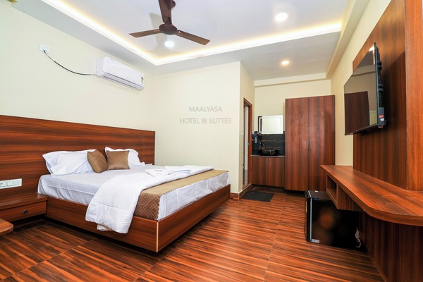 Memory foam beds, minibar, soundproofing, free WiFi