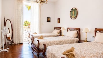 3 chambres, fer et planche à repasser, lit parapluie, Wi-Fi gratuit