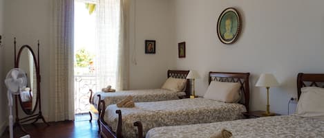 3 bedrooms, iron/ironing board, travel cot, free WiFi