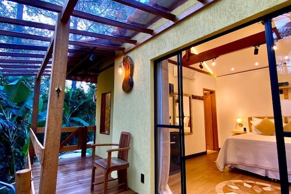 Deluxe Twin Room, 1 Queen Bed | 1 bedroom, Egyptian cotton sheets, premium bedding, minibar