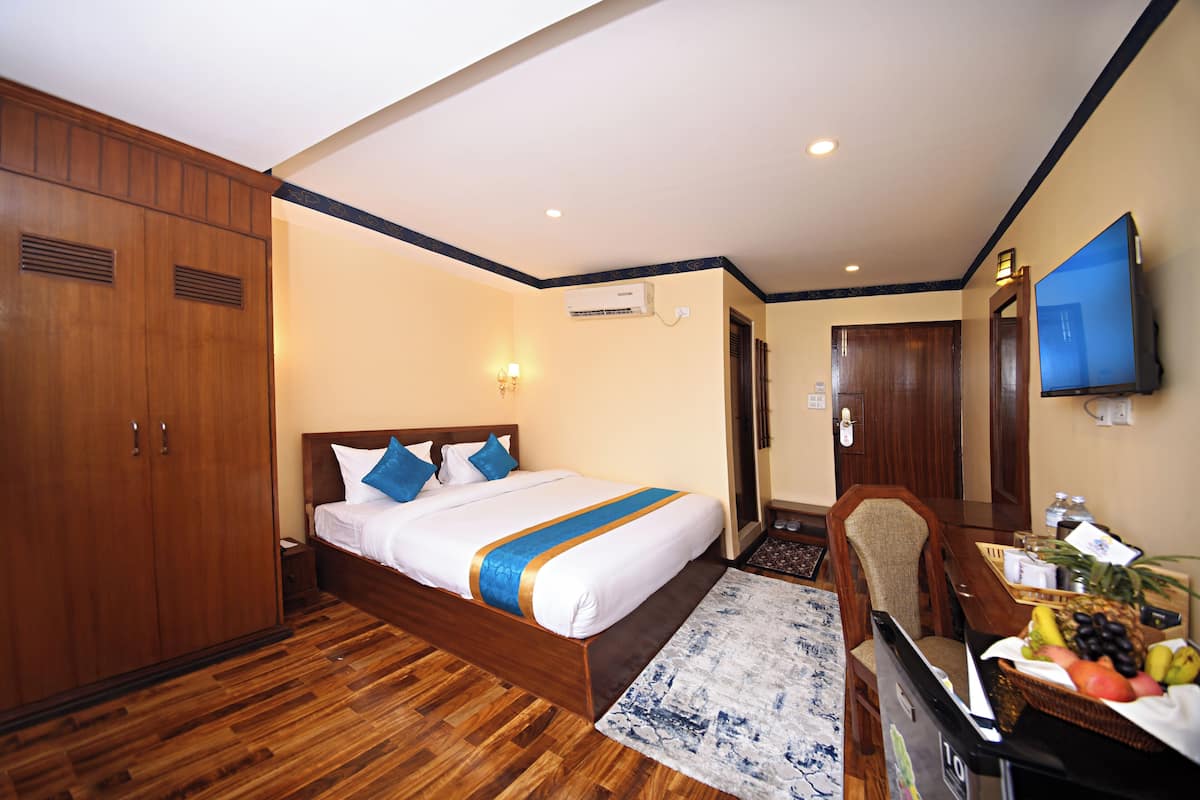 Deluxe Double or Twin Room | 1 bilik tidur, meja, ruang kerja komputer riba, kalis bunyi