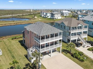 Exterior - Parrot House-Ocean Side @ Pointe West-Close to walkover. 5BD/3Ba. Sleeps 15 (Galveston)