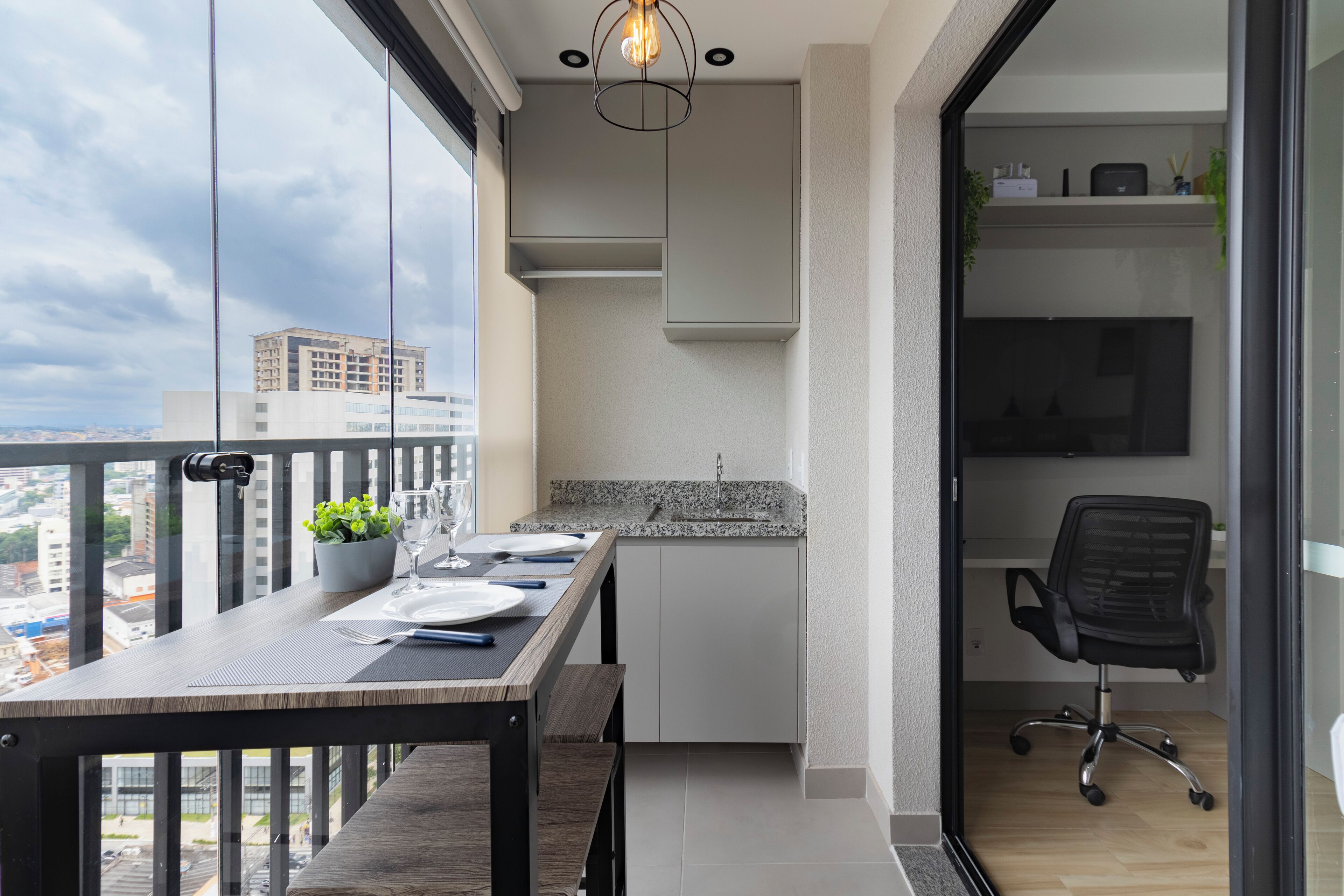 Studio | Lanai (Veranda)