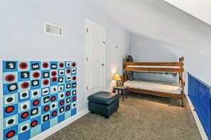 4 habitaciones, escritorio, tabla de planchar con plancha y wifi gratis 