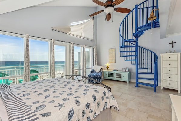 4 bedrooms, desk, iron/ironing board, free WiFi