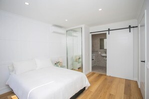 2 chambres, fer et planche à repasser, Wi-Fi, draps fournis