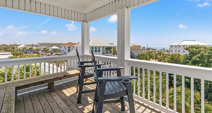 Beach House! Spacious 4BR Retreat, Steps to Beach, Gulf Views & Viewing Deck!