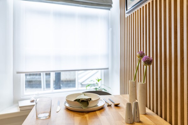 Studio | 4 bedrooms, desk - Smart Stays Suites in Sloane Square (London)