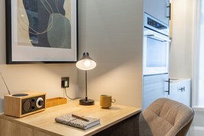 Studio, Smoking | 4 bedrooms, desk - Smart Stays Suites in Sloane Square (London)