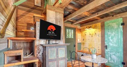 Charming Treehouse Stay Near Lake & Stargazing