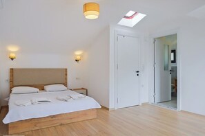 4 sovrum, strykjärn/strykbräda, wi-fi och sängkläder