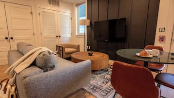 Televisión y oficina