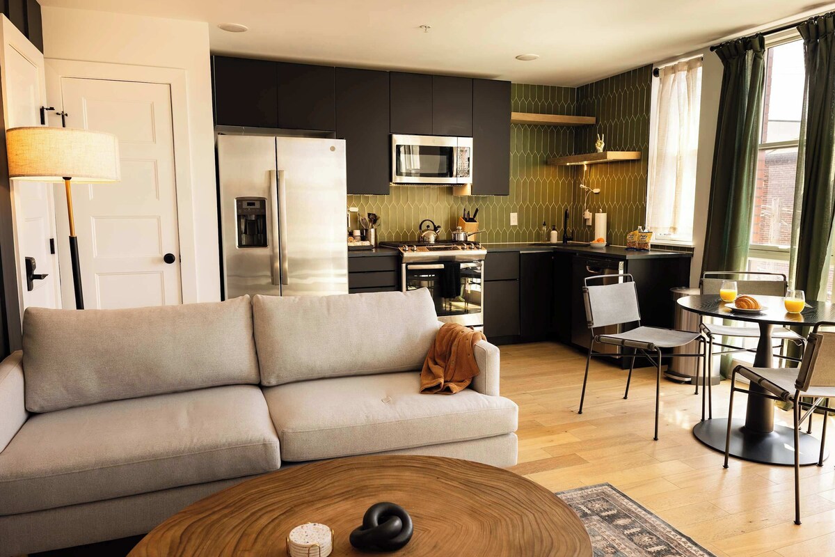 Sosuite | 2BR Apt w W/D, Split Level