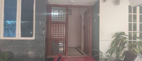 Fachada de la propiedad