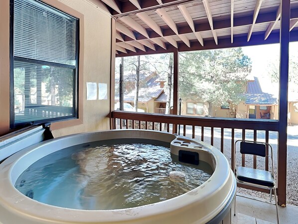 Bain à remous extérieur