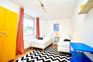 2 habitaciones, escritorio, cuna de viaje y wifi gratis 