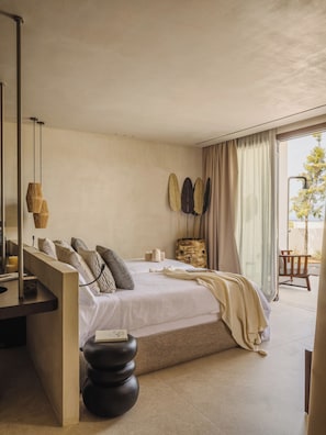 Superior Villa, 3 Bedrooms | Desk, laptop workspace, free WiFi