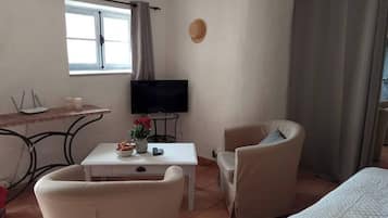 1 chambre, fer et planche à repasser, Wi-Fi, draps fournis