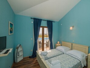 2 chambres, fer et planche à repasser, Wi-Fi gratuit, draps fournis