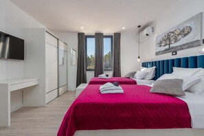 3 chambres, fer et planche à repasser, accès au Wi-Fi (inclus)
