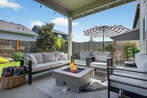 Terrace/patio - Cozy Wine Country Retreat Near Downtown Newberg (Newberg)