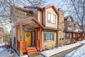 Exterior - Moose Mgmt at Bear Hollow 5614: Hot Tub-Near Resorts-BBQ-Garage Parking (Park City)