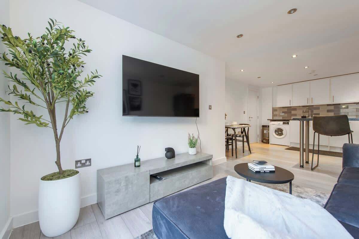 Flat-screen TV, offices