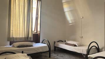 Bureau, espace de travail pour ordinateur portable