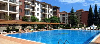 Cozy apartment in Apolon-7, Nessebar near the sea with garden and swimming pools
