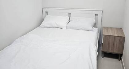 3 Min Walk To Dubai Mall Lux Hostel