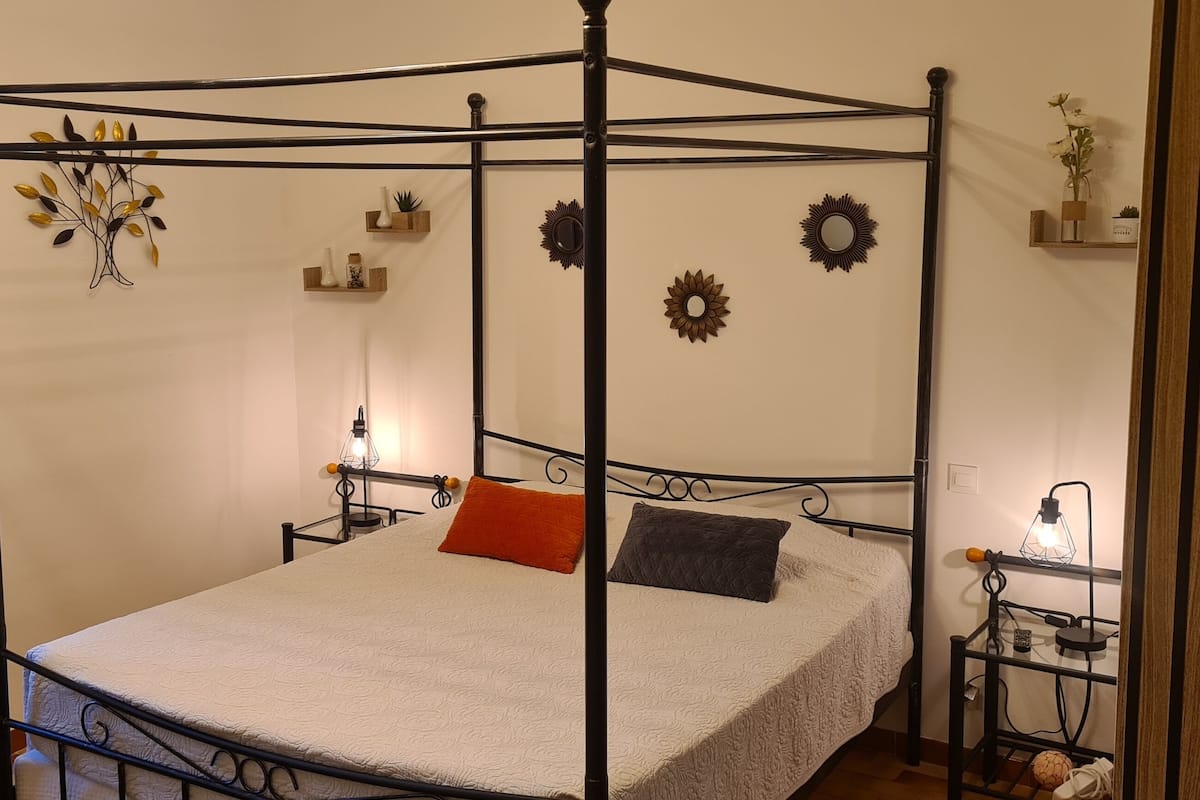 Classic Double Room, Hill View | Dihias secara berasingan, kalis bunyi, Wi-fi percuma