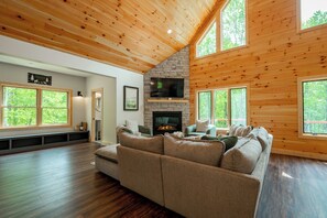 Interior - Dog Friendly Lake Area Deep Creek Home! (McHenry)