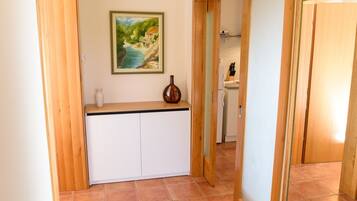 Apartment (One Bedroom Apartment (Anna)) | 6 bedrooms, cribs/infant beds