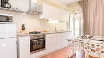 Apartment (One Bedroom Apartment (Anna)) | Private kitchen | Fridge