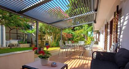 Sunny Street Holiday Home