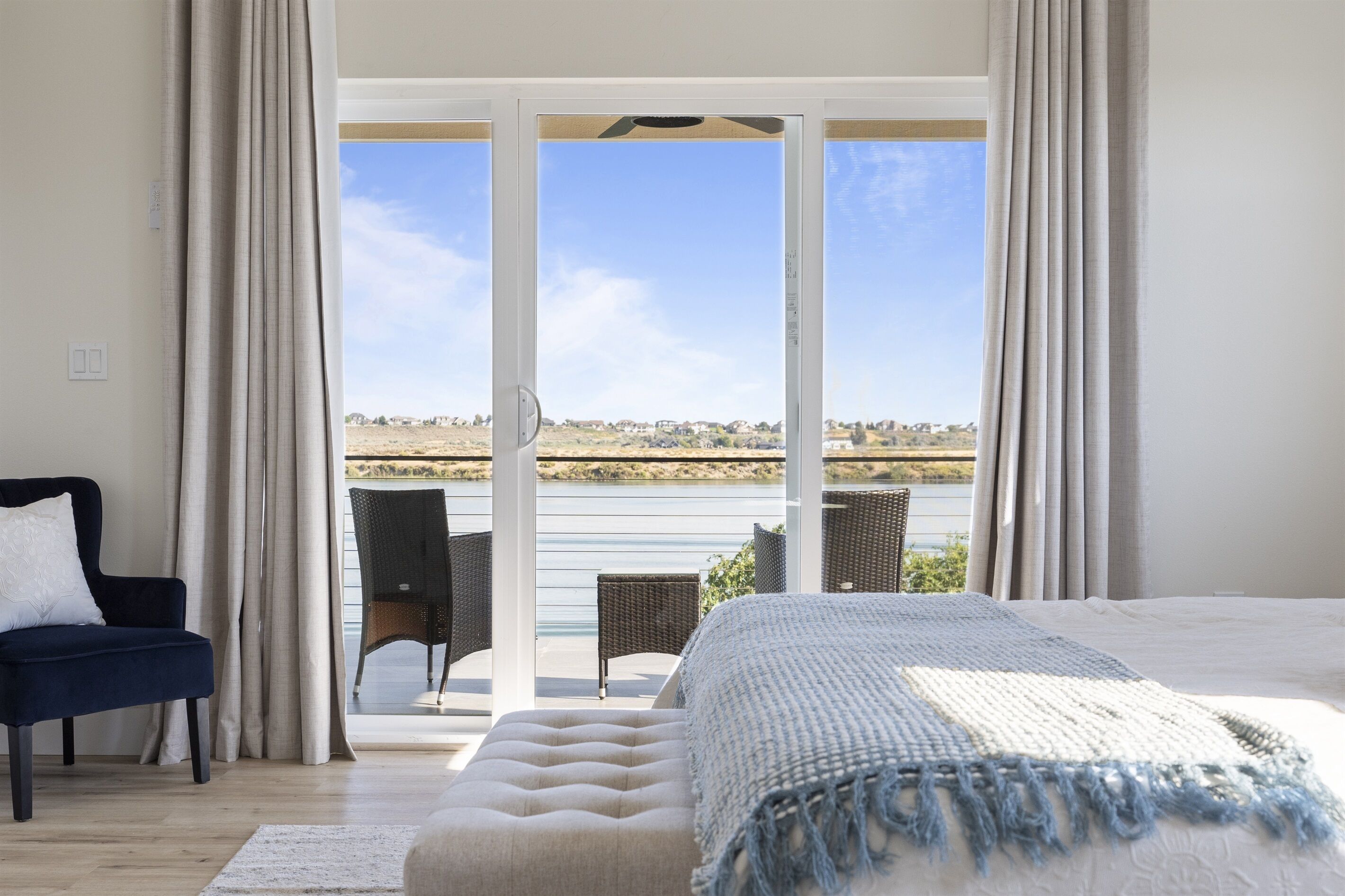 6 makuuhuonetta, silitysrauta/-lauta, vauvan matkasänky, ilmainen Wi-Fi