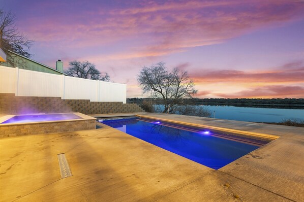 Opvarmet pool