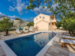 Villa (Four Bedroom Villa) | Pool