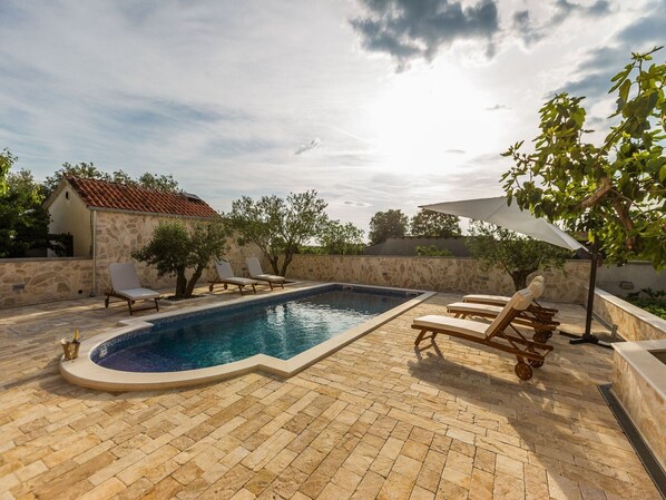 Villa (Four Bedroom Villa) | Pool