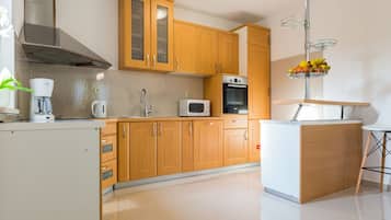 Villa (Four Bedroom Villa) | Cocina privada | Refrigerador