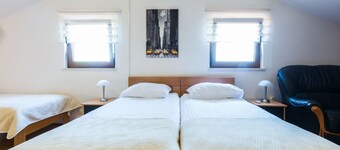 Modern Escape With Private Pool, Sauna, Game Room & Bbq, Near Zadar