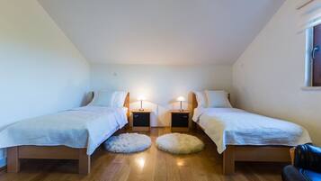 Villa (Four Bedroom Villa) | 3 bedrooms, cots/infant beds