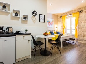 Chambre Double (Deluxe Double Room With balcony (Room) | 2 chambres, lits bébé (en supplément)