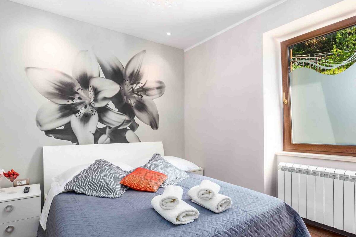 2 bedrooms